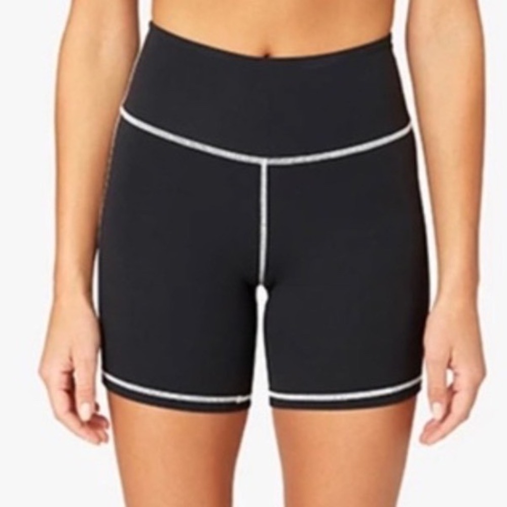 WeWoreWhat High Waisted Contrast Stitch Biker Shorts Black Size M